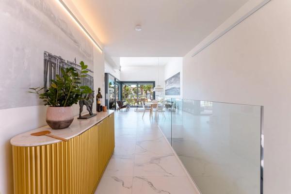 Casa independiente en CL Aguirre Lo-ciudad Comunic