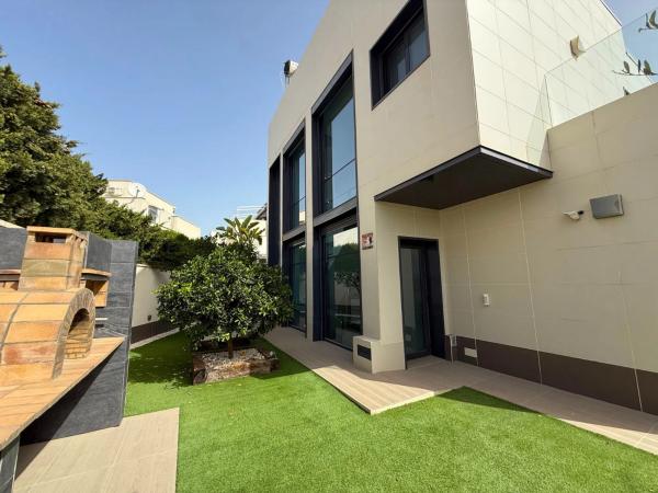 Chalet en San Miguel de Salinas