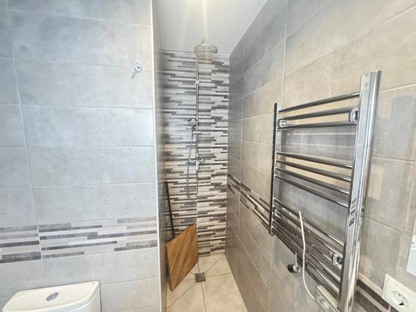 Chalet pareado en calle el Grove