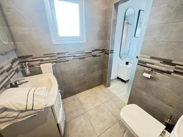 Chalet pareado en calle el Grove