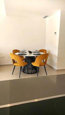 Piso en calle Rafael Narbona, 4