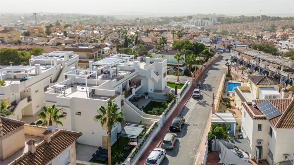 Ático en calle Orouídea