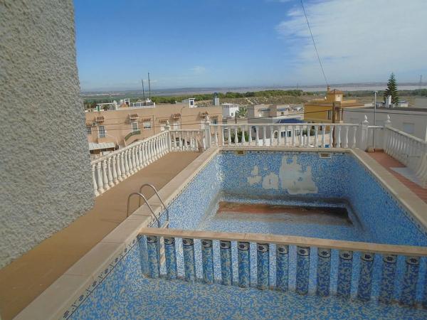 Casa independiente en avenida Poniente Balcón Costa