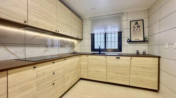 Chalet adosado en calle la Gineseta