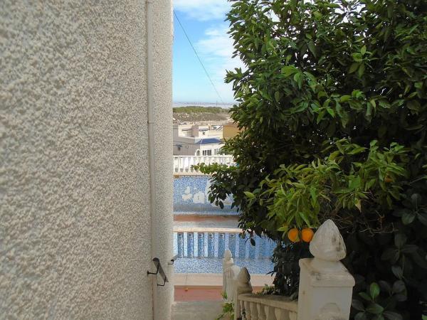 Casa independiente en avenida Poniente Balcón Costa