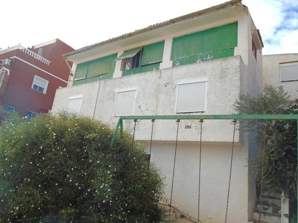 Casa independiente en avenida Poniente Balcón Costa