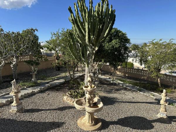 Casa independiente en calle Isla Cristina, 18