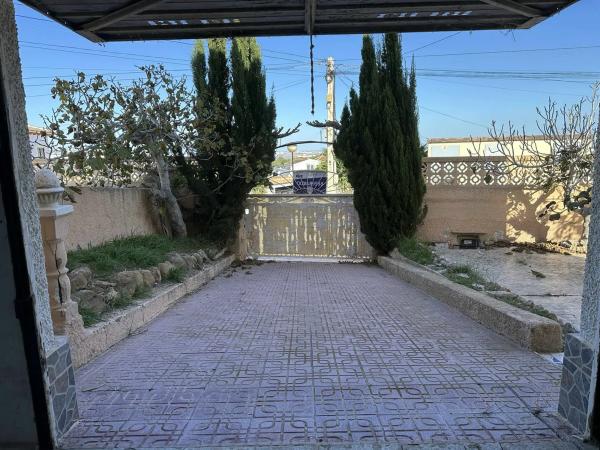 Casa independiente en calle Isla Cristina, 18