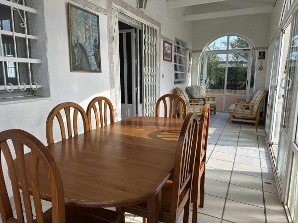 Casa independiente en calle Isla Cristina, 18