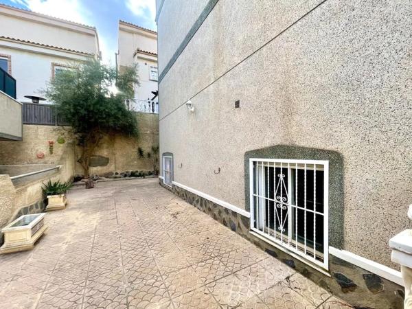 Piso en calle Málaga, 24 -48