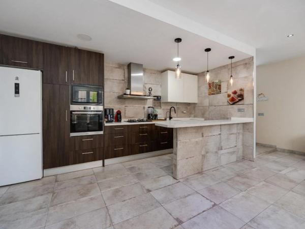 Casa independiente en calle San Luis, 27 -25