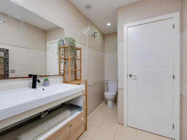 Casa independiente en calle San Luis, 27 -25