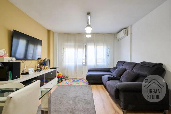 Piso en calle Caballero de Rodas