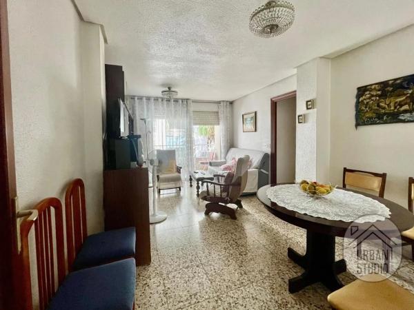 Piso en calle Caballero de Rodas