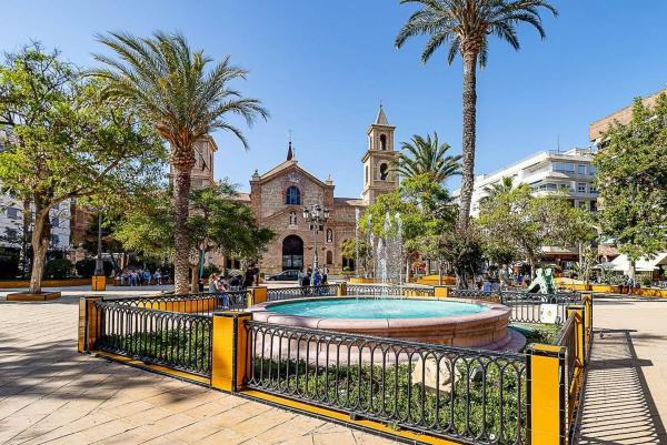 Estudio en Barrio Centro - Muelle Pesquero