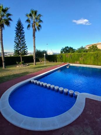 Chalet adosado en calle Patricio Perez