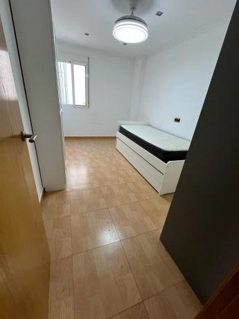 Piso en calle la Calera, 17