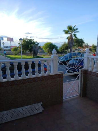 Chalet adosado en calle Patricio Perez