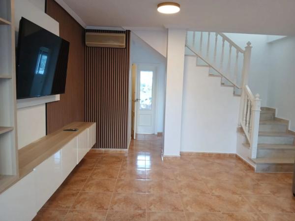 Chalet adosado en calle Patricio Perez