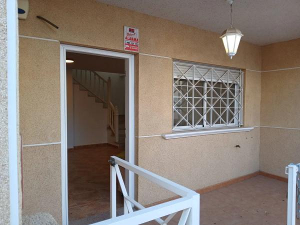 Chalet adosado en calle Patricio Perez