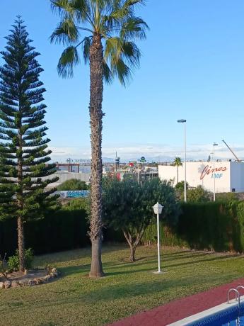 Chalet adosado en calle Patricio Perez