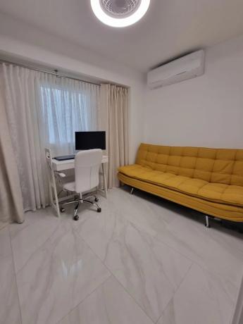 Piso en calle Maria Parodi, 2