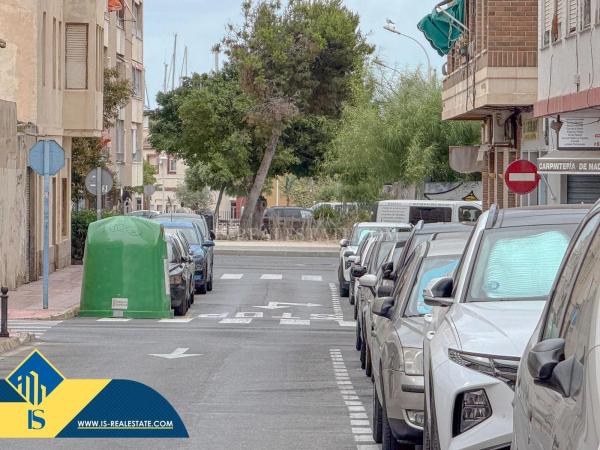 Piso en Barrio Puerto Deportivo