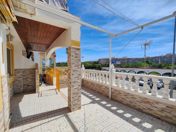 Ático en ኡርባኒሳሲኦን ፓርኬ ዴ ላስ ናሲኦኔስ