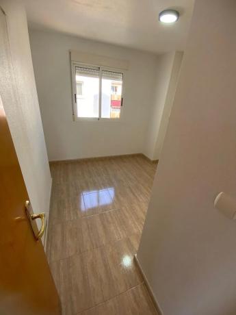 Piso en calle San Emigdio