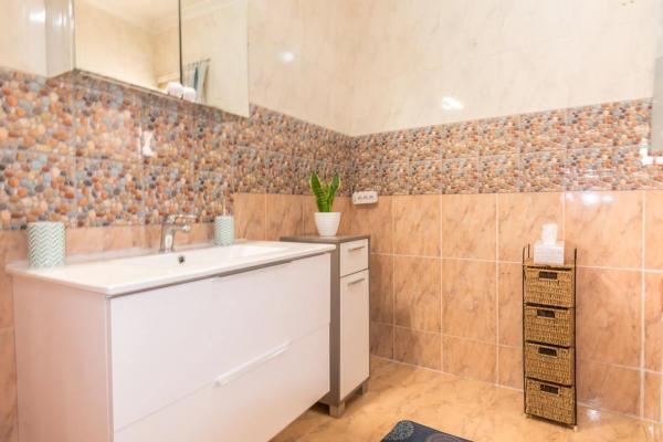 Casa independiente en calle José Martínez Ruiz Azorín, 70