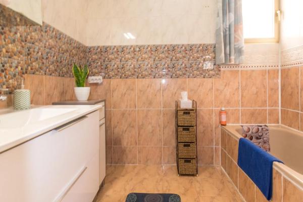 Casa independiente en calle José Martínez Ruiz Azorín, 70