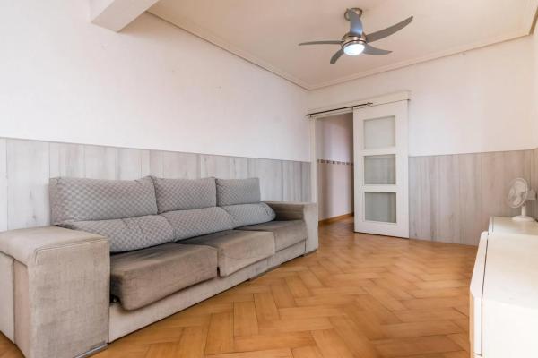 Casa independiente en calle José Martínez Ruiz Azorín, 70