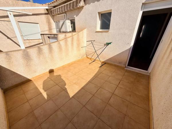 Chalet adosado en calle Montesinos, 1