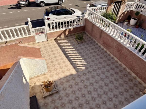 Chalet adosado en calle Montesinos, 1