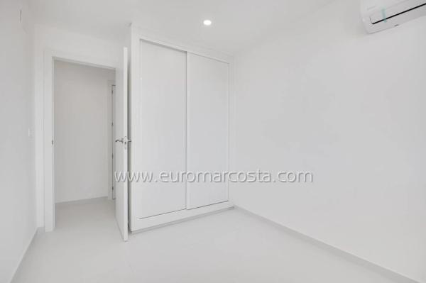 Piso en calle Benejúzar