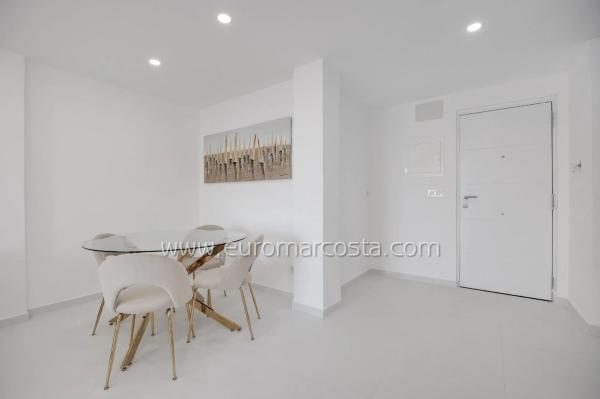 Piso en calle Benejúzar