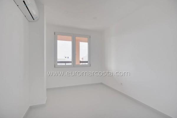 Piso en calle Benejúzar