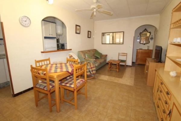 Chalet adosado en calle Dolores