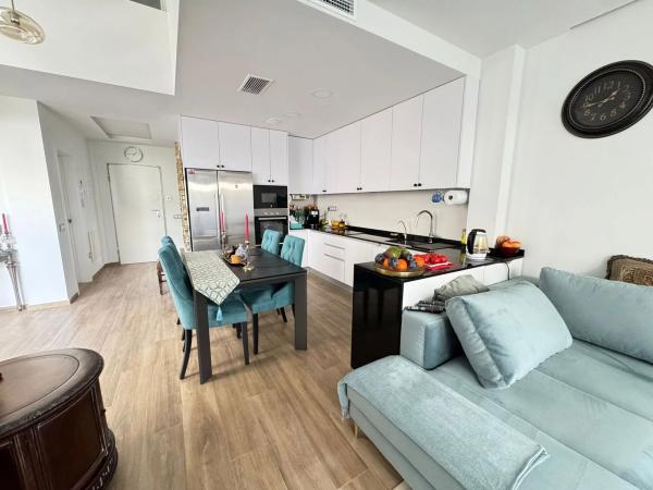 Casa independiente en calle Urbano Arregui