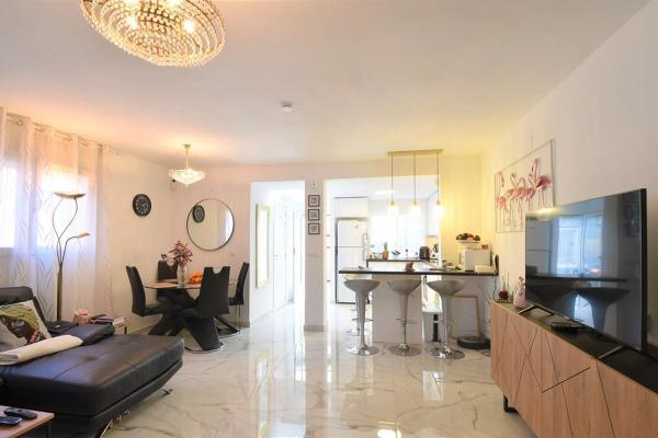 Chalet pareado en calle Bergantín Dos de Mayo, 40