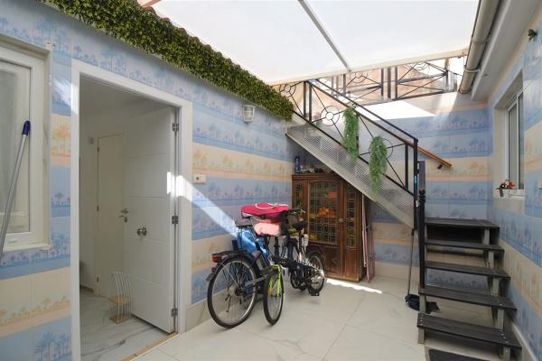 Chalet pareado en calle Bergantín Dos de Mayo, 40