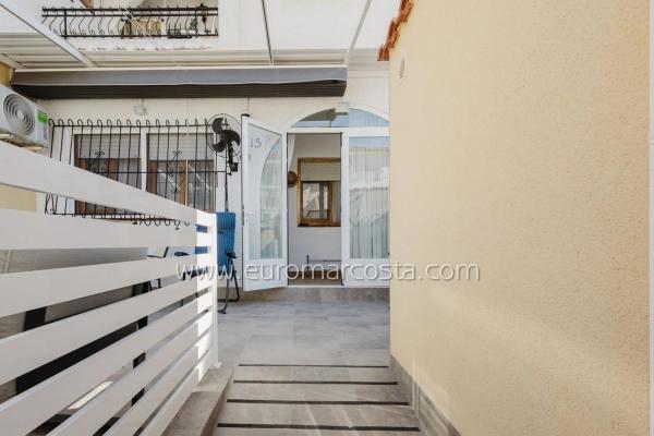 Chalet adosado en calle Maestro Quino