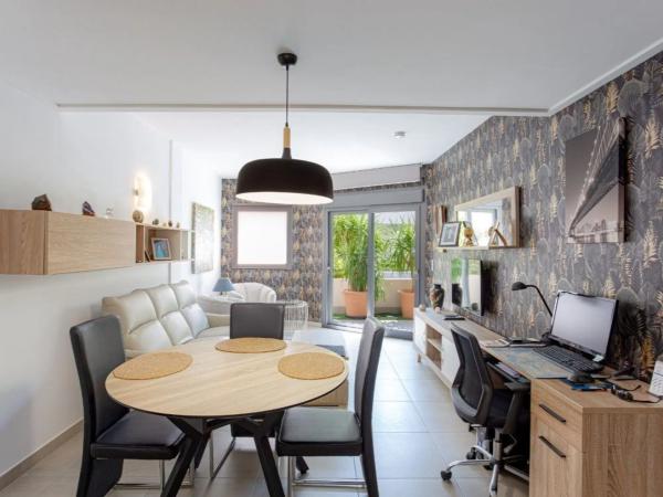 Piso en calle Maestro Quino, 228 -230