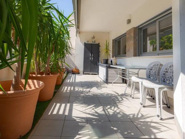 Piso en calle Maestro Quino, 228 -230