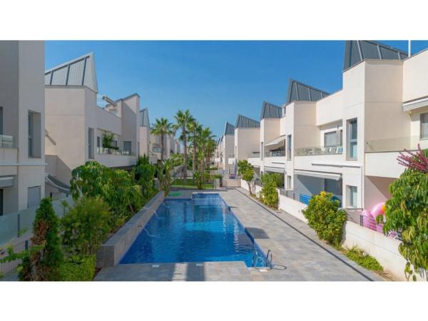 Piso en calle Maestro Quino, 228 -230