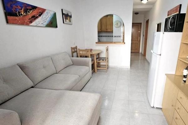 Estudio en calle Rafal, 20