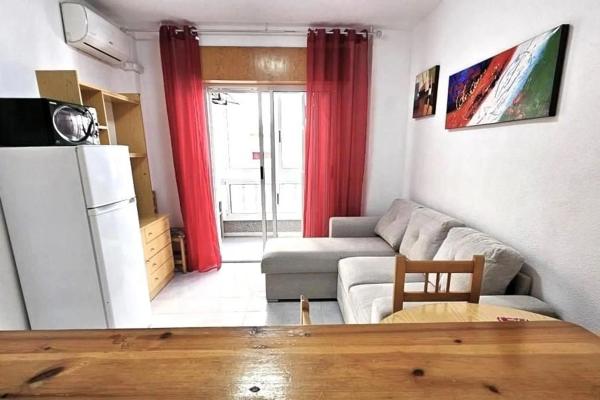 Estudio en calle Rafal, 20