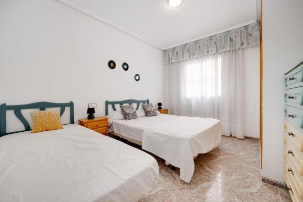 Piso en avenida de Pinoso, 12