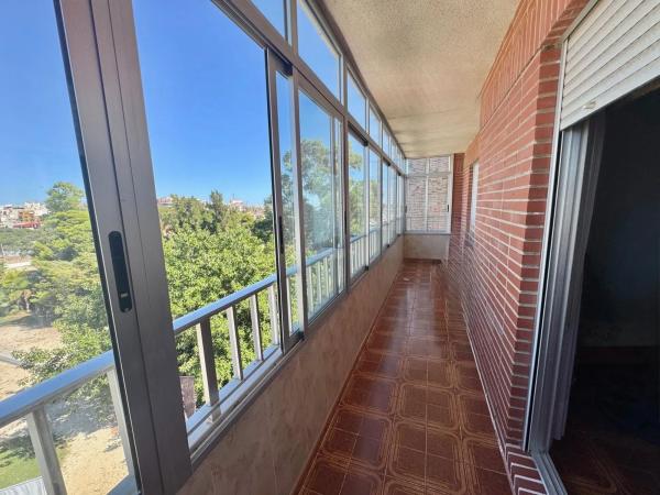 Piso en avenida Desiderio Rodríguez, 14