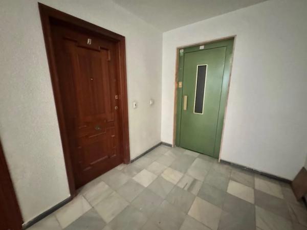 Piso en avenida Desiderio Rodríguez, 14